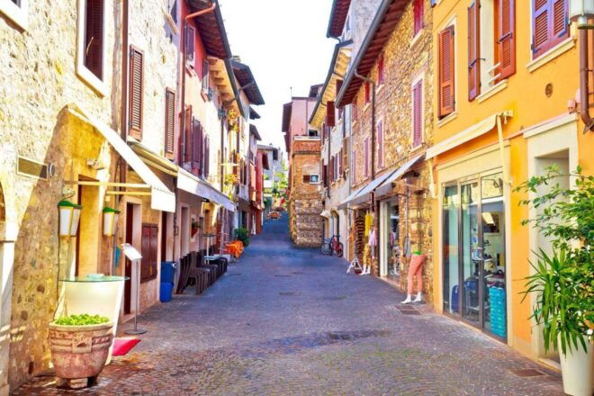 Enchanted Sirmione: A Romantic Journey Through Time - Church of San Pietro in Mavino: Architectural Beauty