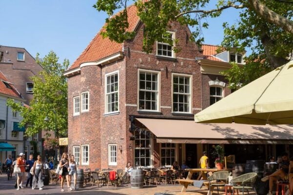 Enchanting Delft Romantic Quest Walking Tour - Booking and Meeting Information