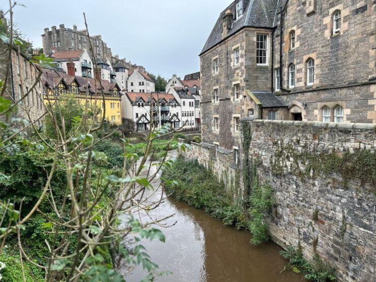 Enchanting Edinburgh: Half-Day Walking Tour With Local Guide - Activity Duration
