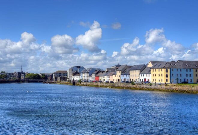 Enchanting Galway: A Romantic Stroll Through History - Romantic Moments: Enchanting Discoveries