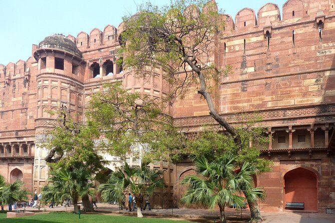 Enchanting Himalayas With Taj Mahal - Good To Know