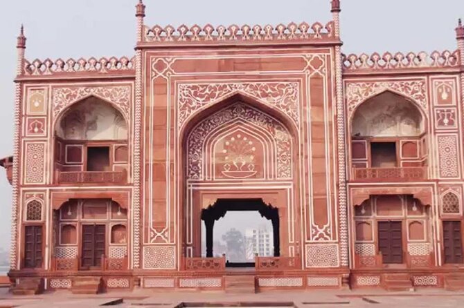 Enchanting Himalayas With Taj Mahal - Accommodation Details