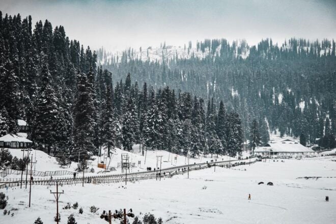 Enchanting Kashmir: A 6-Day Srinagar Adventure - Breakfast and All Meals Included
