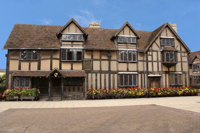 England in One Day: Stonehenge, Bath, the Cotswolds and Stratford-Upon-Avon Day Trip From London - Stratford-upon-Avon and Shakespeare