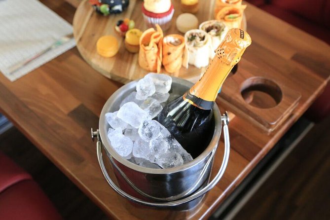 English Afternoon Tea Bus With Panoramic Tour of London– Upper Deck - Afternoon Tea Experience