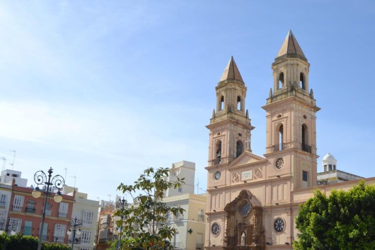 English Cádiz Tour: Walking Tour With Local Guide - Itinerary Highlights