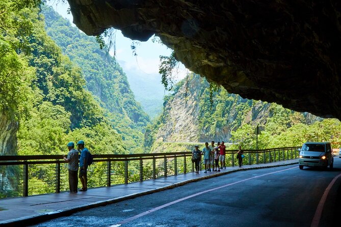 English Guide Taroko National Park Private Day Tour - Common Questions