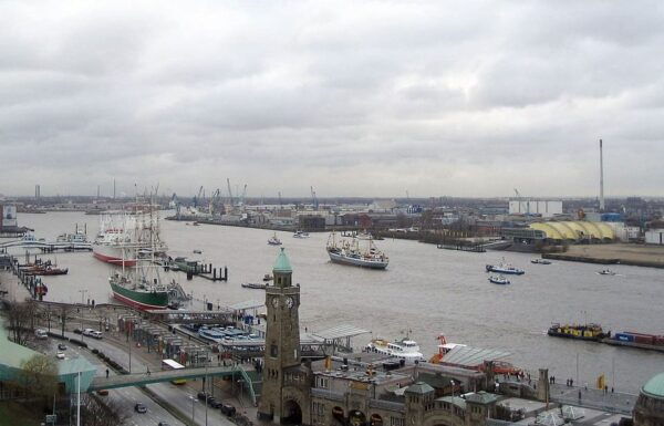 English Harbor&St. Pauli Pay-What-You-Want Walking Tour - Discovering the Districts Transitions