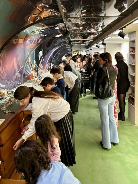 English or Spanish Tour to Immersive Museum + Lunch - Tour Details