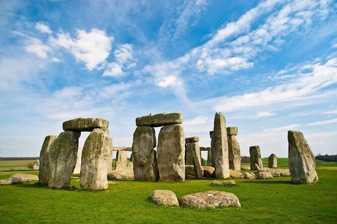 Enjoy a Private Day Tour to Stonehenge and Bath From Southampton - Tour Highlights
