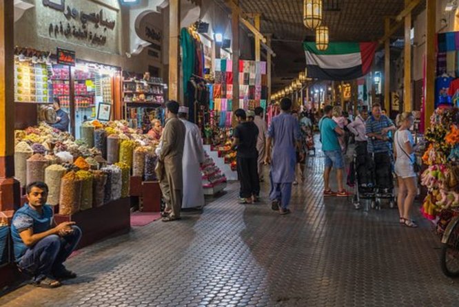 Enjoy Abu Dhabi Tour With Louvre Museum & Qasar Alwatan From Dubai - The Sum Up