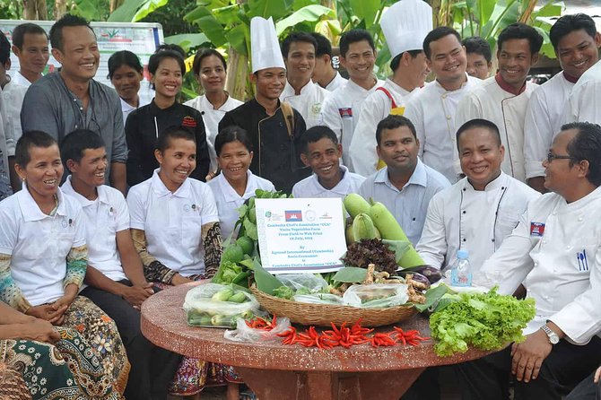 Enjoy Authentic Khmer Dinner at Embassy Restaurant - Location and Atmosphere