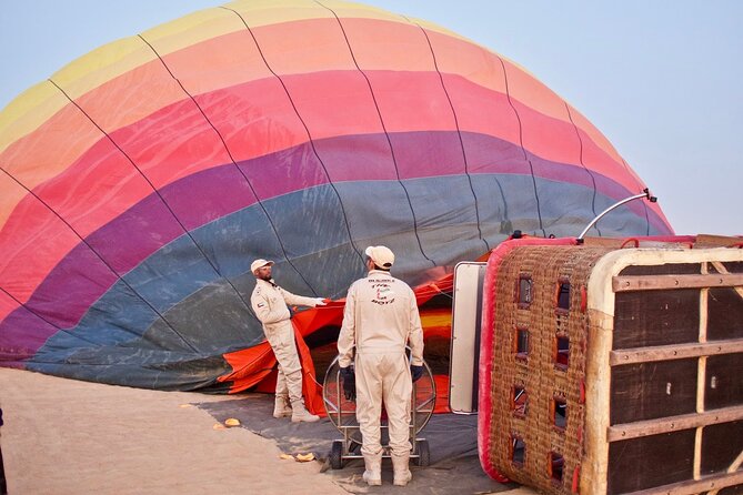 Enjoy Beautiful Views Of The Desert Of Dubai By Hot Air Balloon - How to Make the Most of Your Hot Air Balloon Experience in Dubai