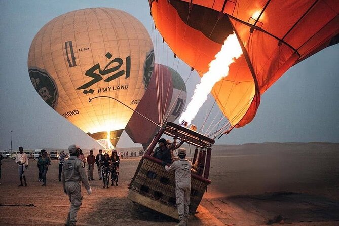 Enjoy Dubai Beautiful Desert Hot Air Ballon&Falcon Show and Camel - Directions