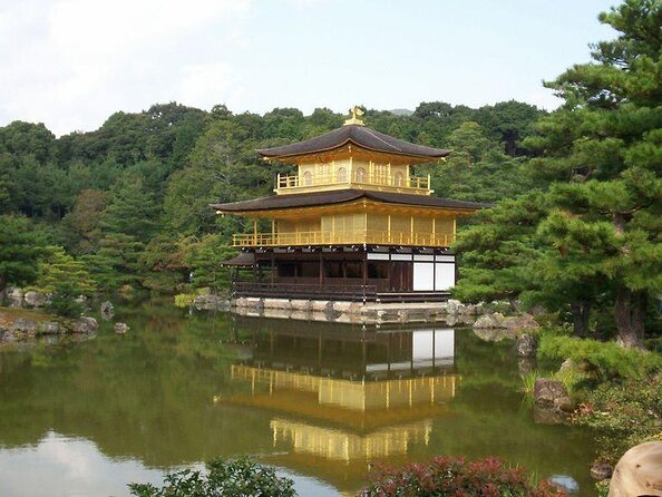 Enjoy Kyoto in Style With a Limousine & Guide! - Luxury Limousine Transportation