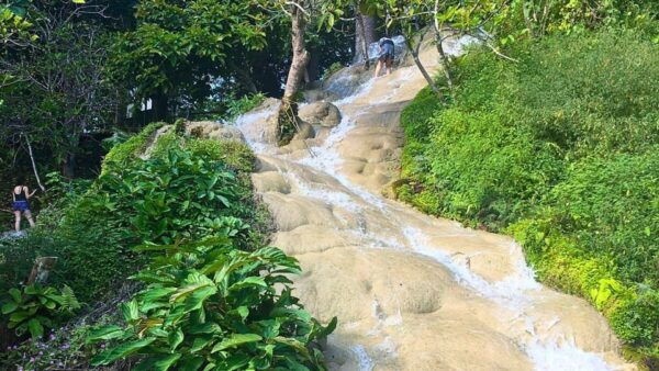 Enjoy Sticky Waterfall & Chet Si Fountain National Park - Important Tour Guidelines