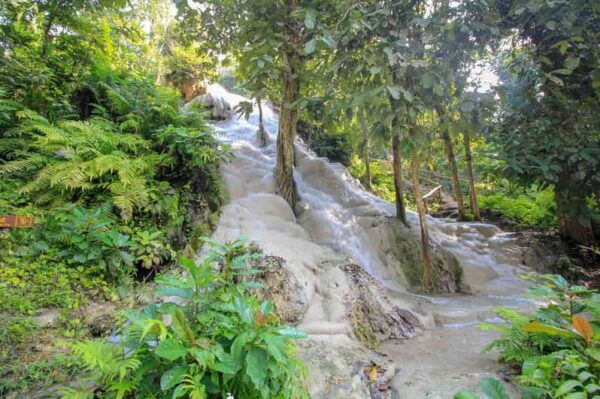 Enjoy Sticky Waterfall & Chet Si Fountain National Park - Questions You May Have