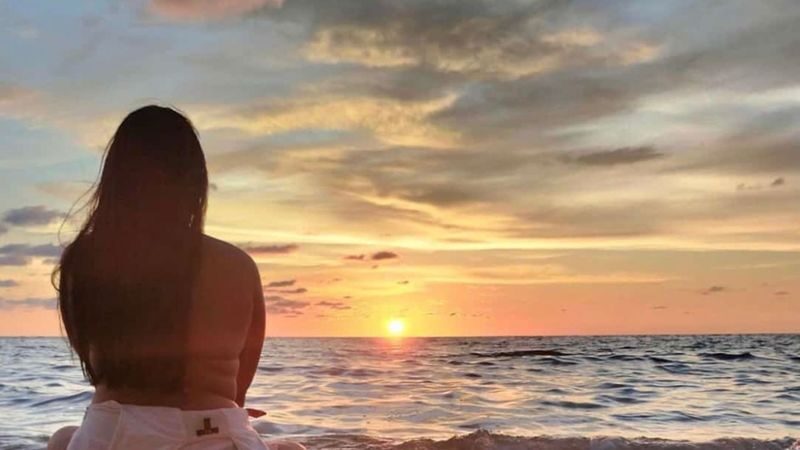 Enjoy the beach at Barú: Aviary + bioluminescense plankton - A five-minute boat ride to Playa Tranquila