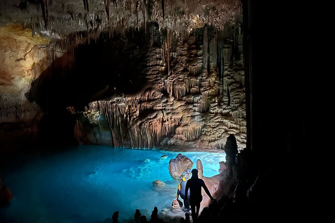 Enjoy Unique Aquatic Caves in Mallorca - Discovering the Unique Beauty of Mallorcas Caves