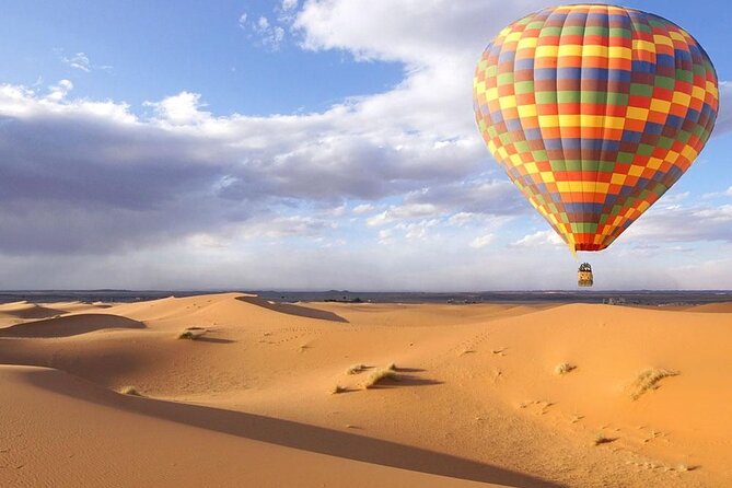 Enjoy Views Of Nice Dubai By Balloon - Experience Certificate and Photography