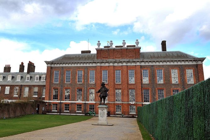 Enter Kensington Palace & The London 30 Sights Tour - Positive Review From Naomi_F