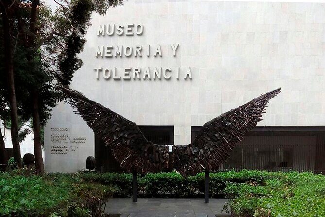 Entrance and Tour of Museum Memory and Tolerance - FAQ