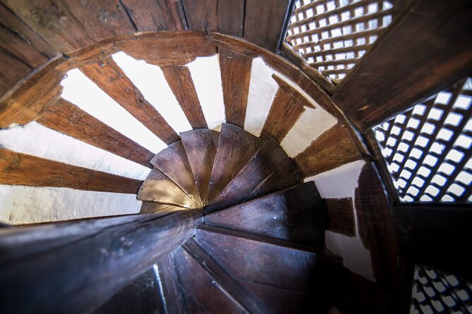 Entrance Ticket for Students in La Casa De Los Balcones - Pricing and Value