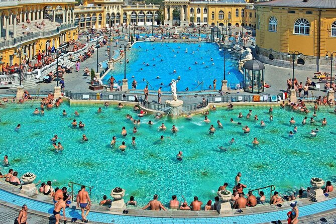 Entrance to Szechenyi Spa in Budapest - Directions to Szechenyi Spa