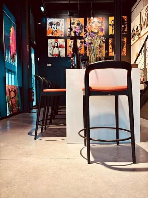 Entrance to the Roots Gallery + 1 glass of wine with snacks + 1 fine art print - Practical Details