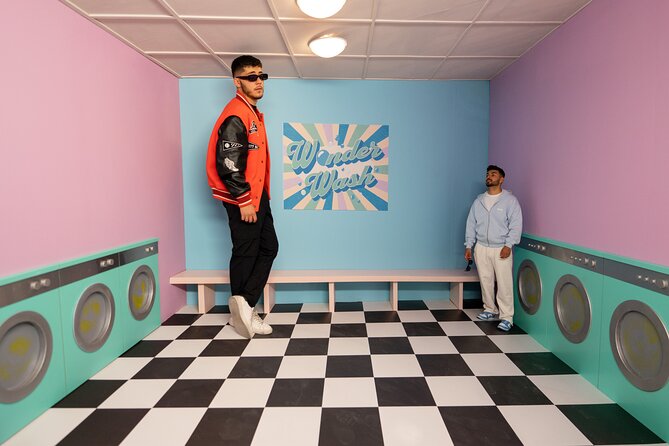 Entrance to the Studio of Wonders in Berlin - Visitor Support