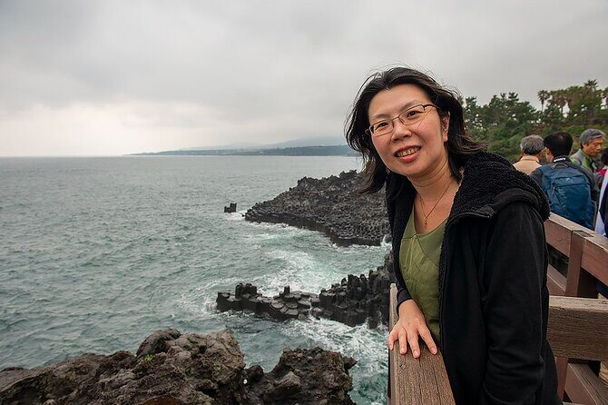 Eoseungsaengak Trail, Osulloc, Oedolgae & Cheonjiyeon Day Tour - The Sum Up