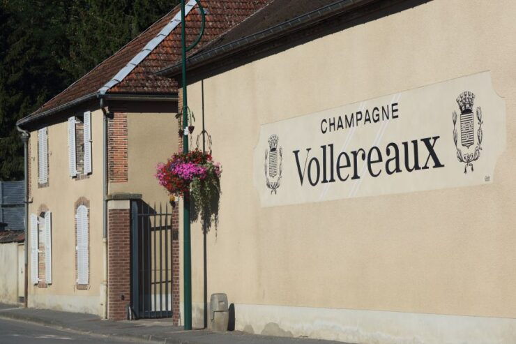 Epernay: Guided Tour of Champagne Cellar With Tastings - Experience