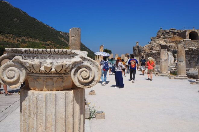 Ephesus: Half-Day Tour From Kusadasi or İIZMIR - Customer Feedback and Experience