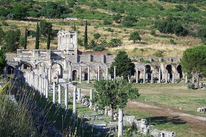 Ephesus Small Group Tour From Kusadasi / Selcuk Hotels - Dining Experience