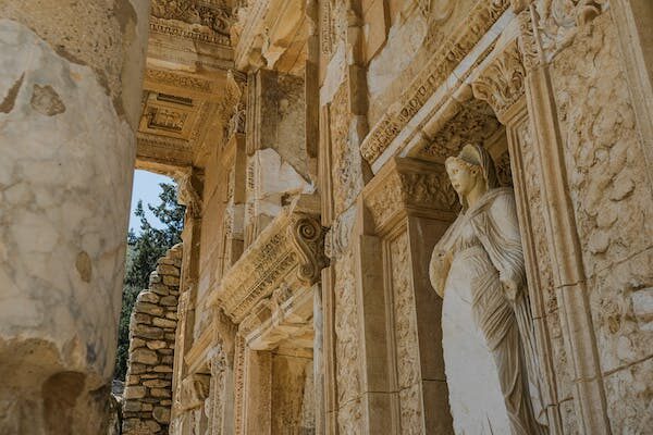 Ephesus, Virgin Mary House Guided Tour with Lunch - Who should choose this Ephesus tour?