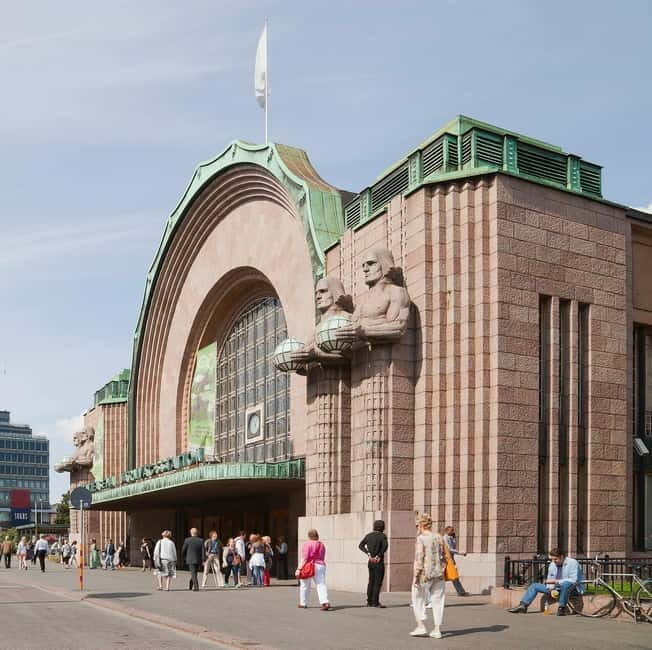 Epic Helsinki: English Speaking Walking Tour - The Experience in Detail