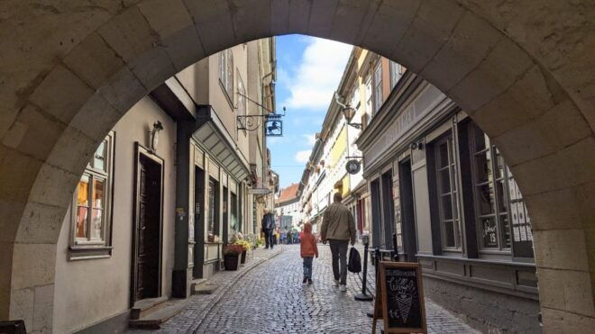 Erfurt: Old Town Highlights Self-guided Walk - Selecting Participants and Date