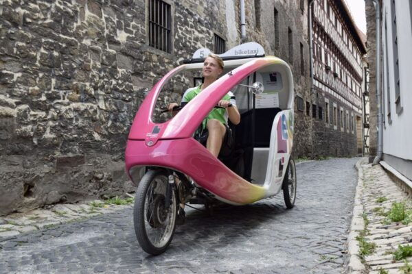 Erfurt: Private Guided Classic Old Town E-Rickshaw Tour - Skip the Line and Separate Entrance