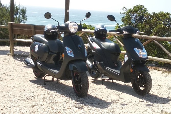 Ericeira RENT 24h Scooter 50cc - Helmet and Safety