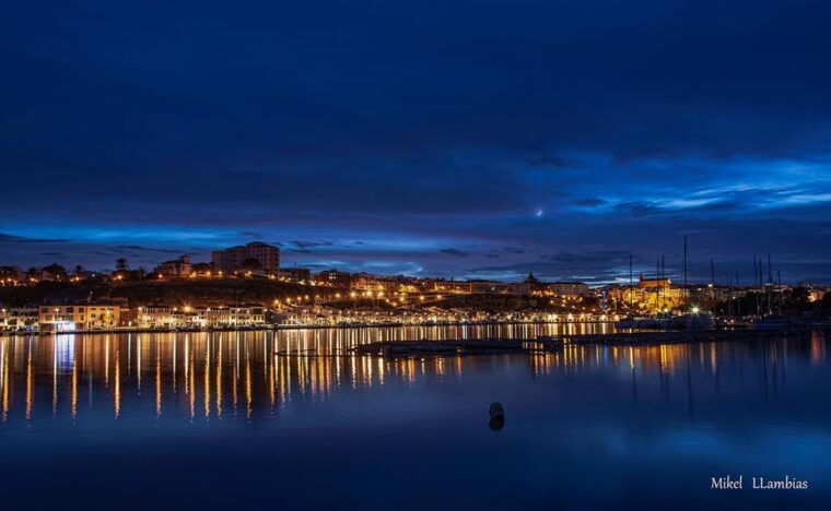 Es Castell: Private Boat Tour With Aperitif and Sunset. - Important Information