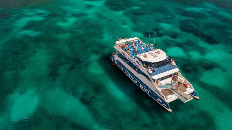 Es Coll Baix boat experience in Alcudia Bay - What to bring and how to plan