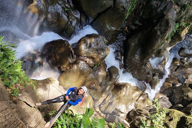 Escape EN Canyoning Sport EN Lowland - Introduction: A Thrilling Guadeloupe Canyoning Experience