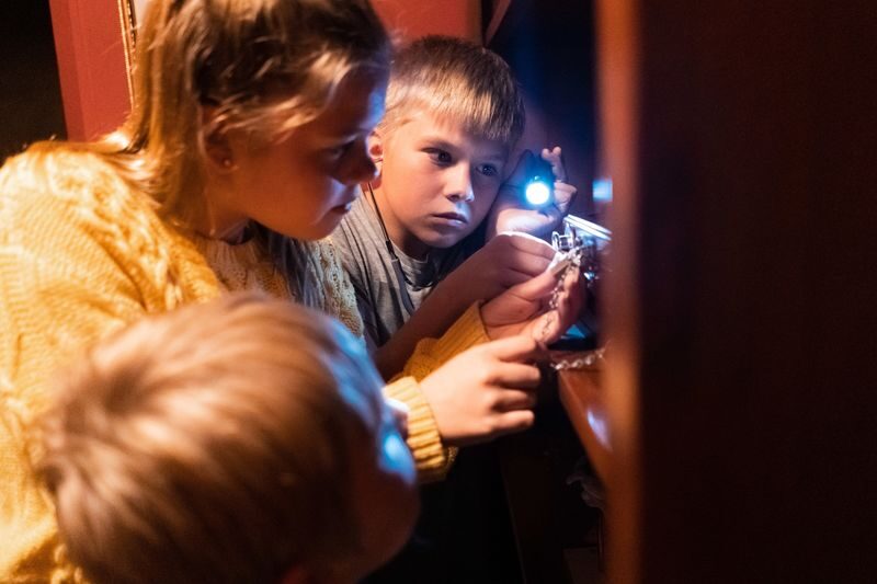 Escape Hunt Experience Sydney - The outdoor option: Time Cops