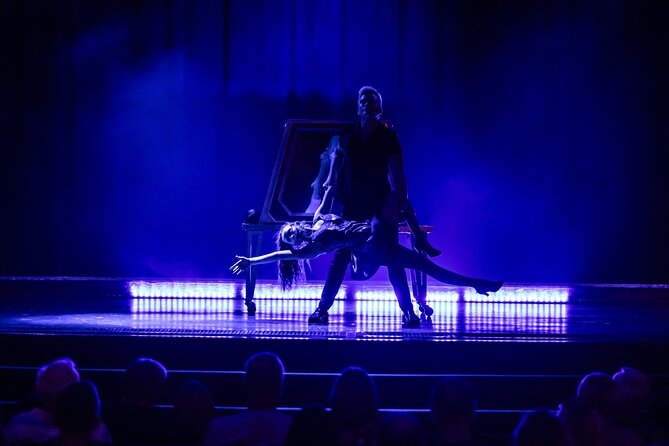 Escape Reality Branson Magic Dinner Show - Audience Interaction and Entertainment