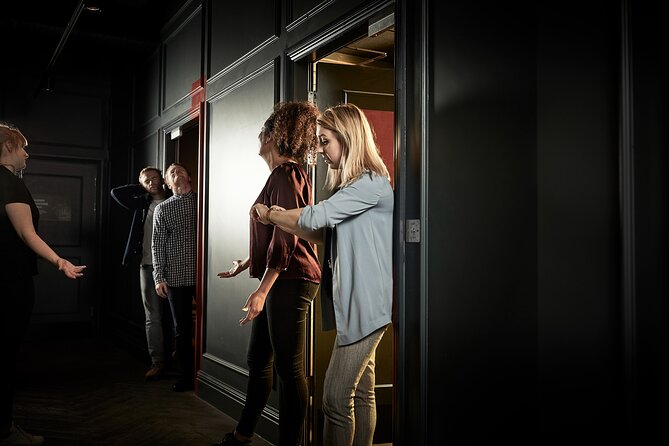 Escape Room: Escape Hunt Dubai - Jack The Ripper - Inclusions