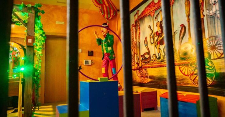 Escape Room "The Gratest Show on Earth" at Holidayworld - Ticket Information
