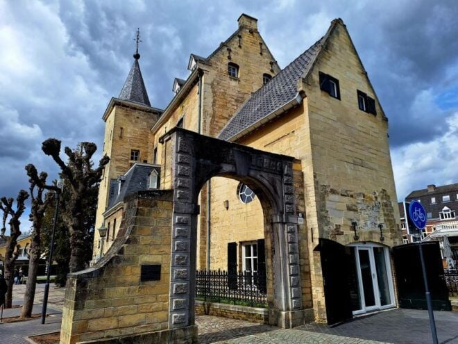 Escape Xperience Valkenburg - the Forbidden Chapel - Reservation and Payment Options