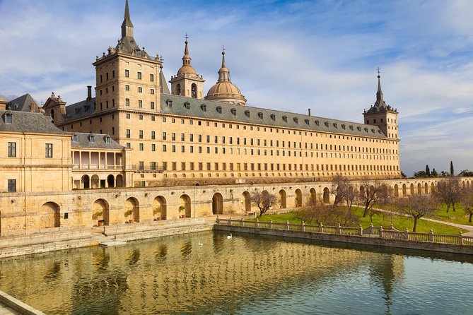 Escorial & Valley From Madrid With Optional Afternoon Tour to Toledo or Segovia - Directions