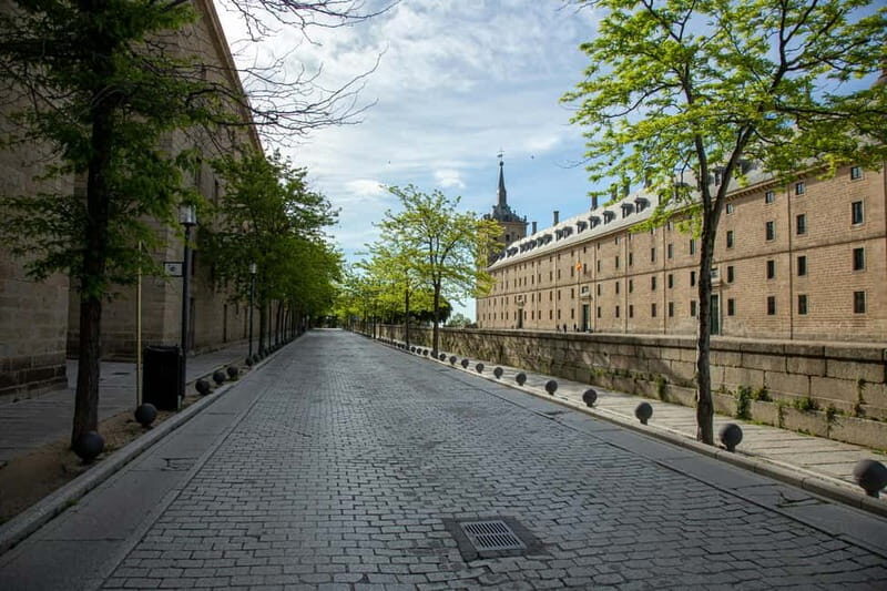 Escorial & Valley of the Fallen: Private tour from Madrid - What’s Included and What’s Not