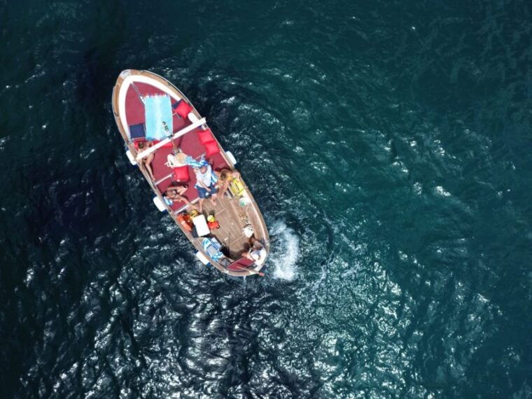 Esperienza Privata a Capri in Barca con Gozzo Classico 3H - The Highlights: Why This Tour Stands Out